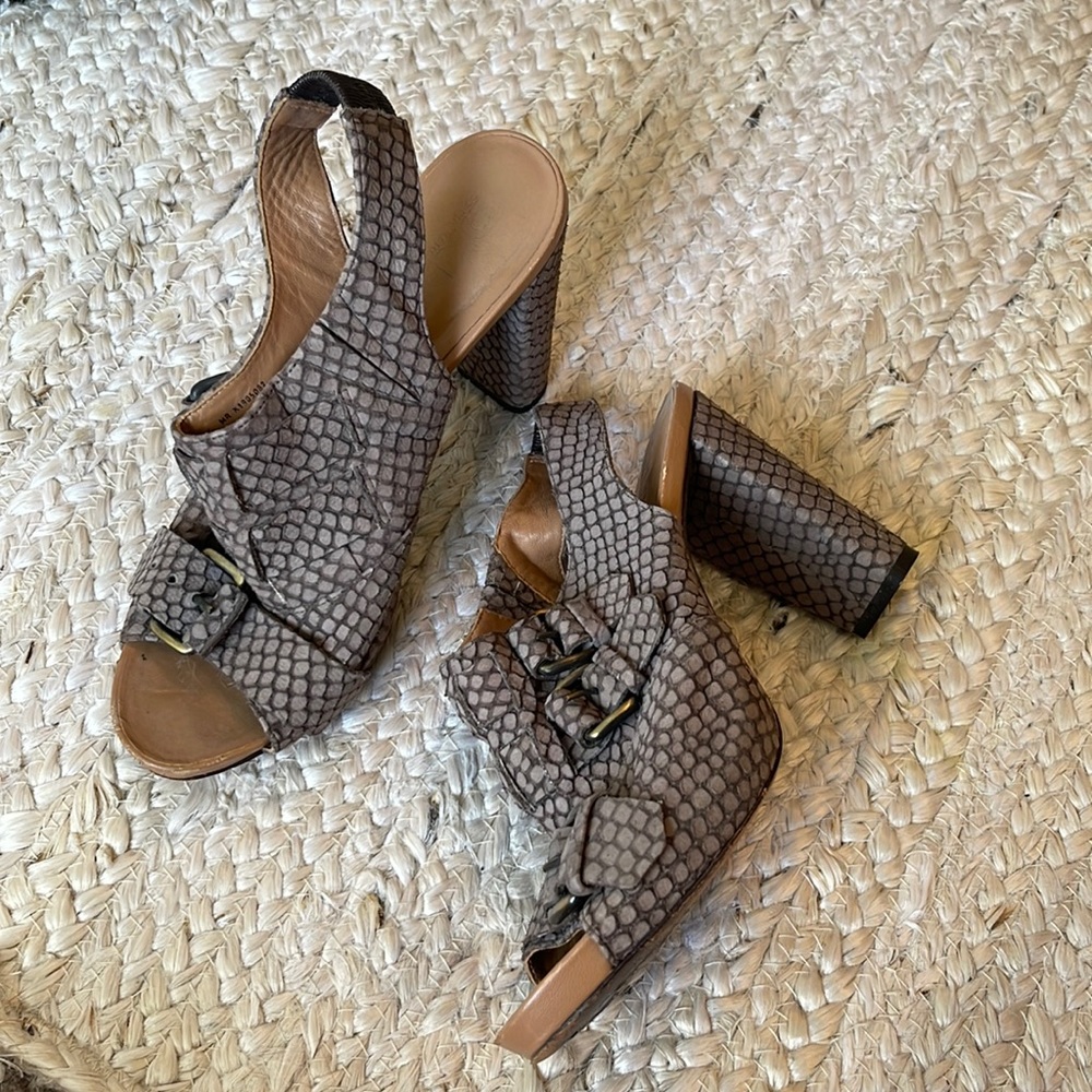 Dkny leather snake skin print heels